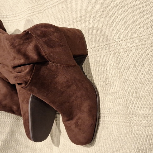 Christian siriano for Payless Chocolate Brown  faux suede boots size 12 - Picture 3 of 8